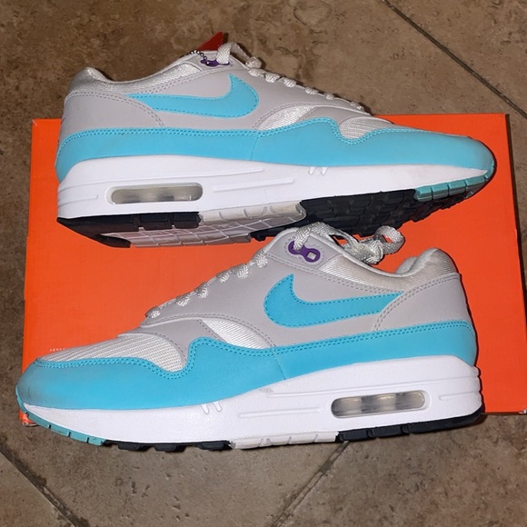 Nike Air Max 1 Anniversary Sneakers - Picture 6 of 11